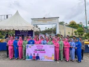 Batalyon B Pelopor Brimob Bintan dan Ibu Bhayangkari Gelar Bazar Murah untuk Masyarakat