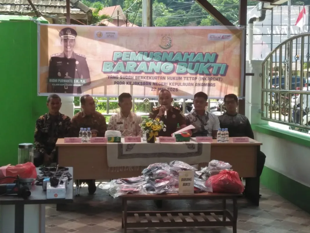 Kejaksaan Negeri Kepulauan Anambas Laksanakan Pemusnahan Barang Bukti