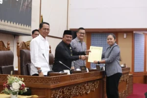 Delapan Fraksi DPRD Kota Batam Berikan Catatan Penting Terhadap Ranperda RPJMD 2025-2029