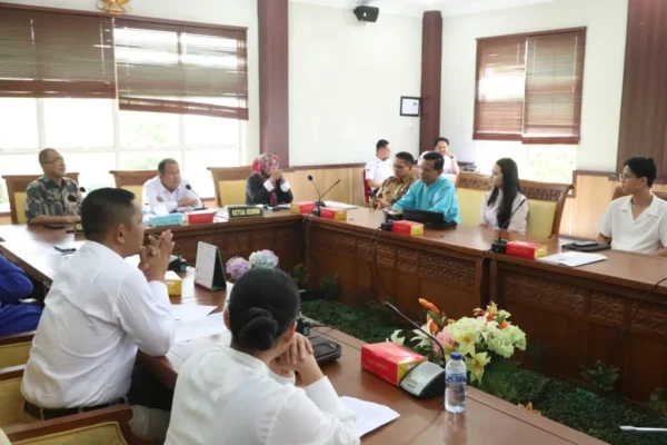 Komisi IV DPRD Batam Gelar RDPU Bahas PHK Sepihak Guru Sekolah Harapan Utama