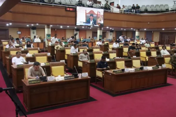 DPRD Batam Gelar Paripurna, Terima Laporan Evaluasi LKPJ Wali Kota Tahun 2024