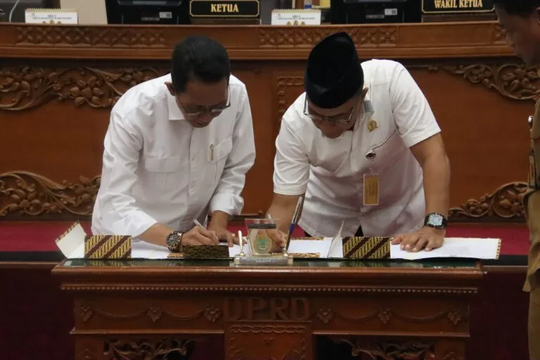 DPRD Kota Batam Sahkan Perda Pertanggungjawaban Pelaksanaan APBD Tahun Anggaran 2024