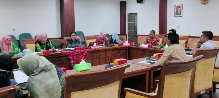 Komisi II DPRD Batam Gelar RDPU Terkait Dugaan Beredarnya Gula Merah Oplosan