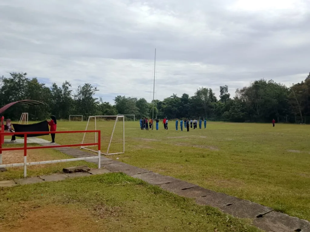 Sempene Menyambut HUT RI Ke-80, Upacara Bendera Digelar Di Stadion Mini