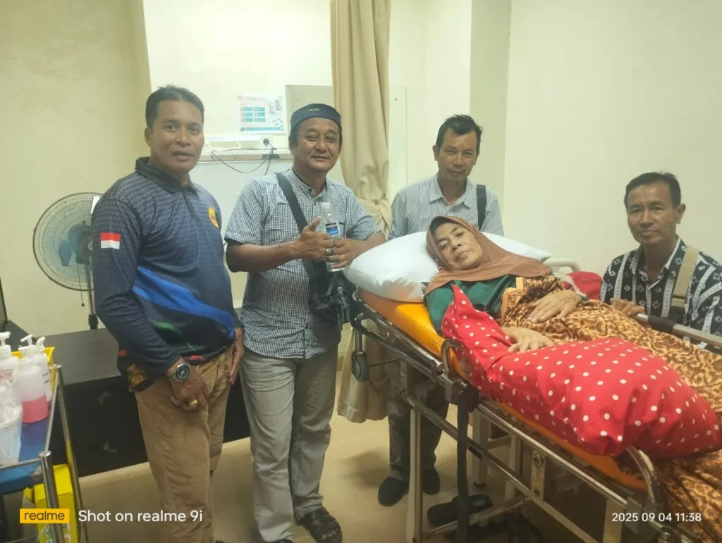 Pengurus PERMATA Kunjungi Eliana di RSUP Kepri
