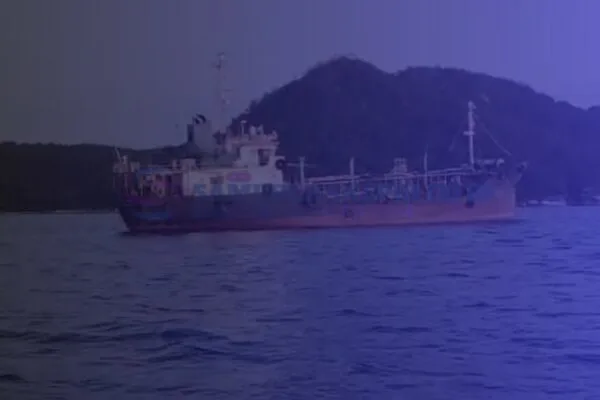 Kapal Misterius di Perairan Anambas, Diduga Bawa BBM