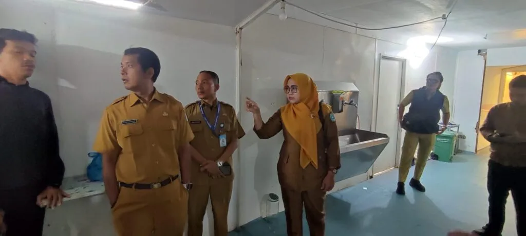 Monitoring Layanan RSUD Palmatak, Kadiskes Anambas Akhir Masa Jabatan dengan Evaluasi