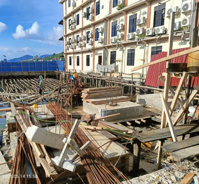 Tuntutan-Transparansi-dan-Keadilan-dalam-Proyek-Renovasi-Pasar-Loka-Tarempa-1068x992