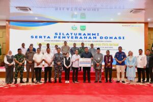 Wali Kota Batam Amsakar Achmad bersama Wakil Wali Kota Li Claudia Chandra