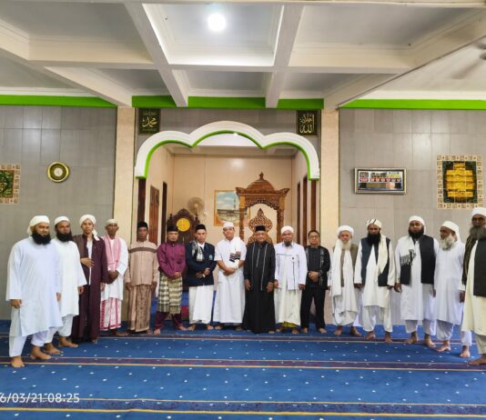 Masjid Besar Al-Munawwarah Ulu Maras Dikunjungi Muslim Pakistan di Hari Idul Fitri 1447 H Muslim Pakistan berkunjung ke Masjid Besar Al-Munawwarah Ulu Maras saat Idul Fitri 1447 H