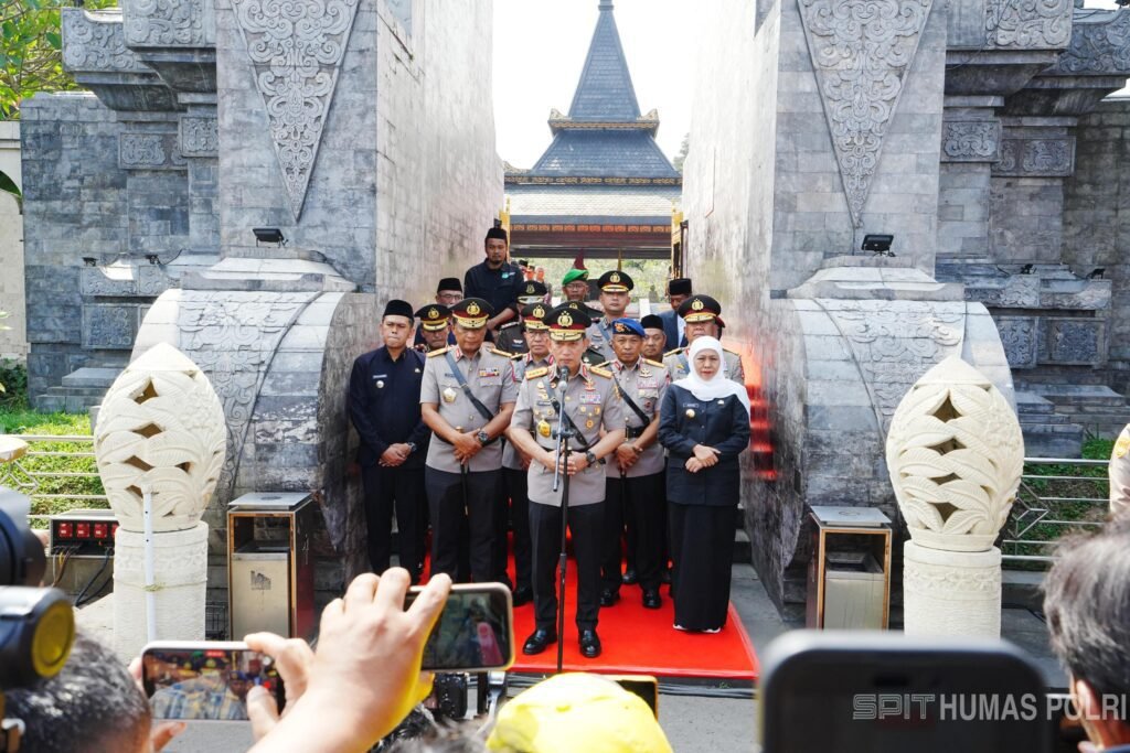 Menembus Jejak Sejarah Pemimpin Bangsa: Komitmen Korps Bhayangkara Teruskan Semangat Juara Bung Karno dan Gus Dur