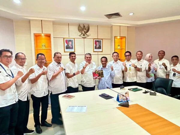 Dilansir dari Humas Diskominfo Batam, Pemko Batam menyiapkan Dataran Engku Putri dan 110 titik kecamatan sebagai lokasi nobar Piala Dunia 2026 bersama UMKM.
