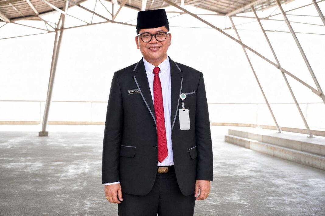 Kepala Diskominfo Batam, Rudi Panjaitan. Dok PEMKO BATAM Pemko Batam melalui Kadiskominfo Rudi Panjaitan mengimbau warga bijak menyikapi polemik isu pawai Program Makan Bergizi Gratis (MBG) di media sosial.