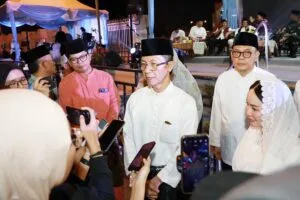 Wali Kota Batam Amsakar Achmad dan Wakil Wali Kota Batam Li Claudia Chandra dalam sesi pemaparan pelayanan publik digital Pemko Batam.