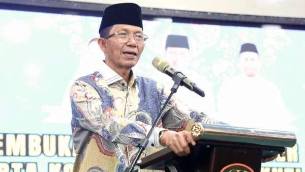 Wali Kota Batam Amsakar Achmad membuka TC kafilah MTQH Kepri 2026 dan menjanjikan bonus Rp50 juta jika Batam sukses meraih gelar juara umum.