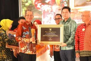 Dilansir dari Humas Diskominfo Batam, Pemko Batam menggelar Malam Apresiasi Wajib Pajak 2026 sekaligus menargetkan penerimaan pajak daerah sebesar Rp2,09 triliun.