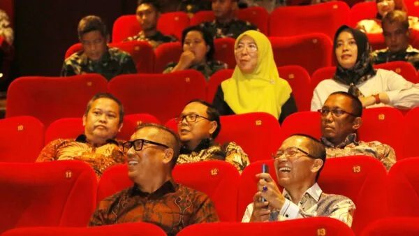 Wali Kota Batam Amsakar Achmad mengapresiasi pemutaran film Tanah Sengketa besutan Kanwil BPN Kepri sebagai media edukasi hukum pertanahan masyarakat.