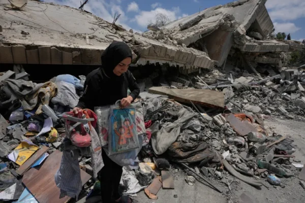 Dilansir dari laporan staf Al Jazeera, serangan tembakan militer Israel menewaskan dua orang di Lebanon selatan dan mencederai kesepakatan gencatan senjata.