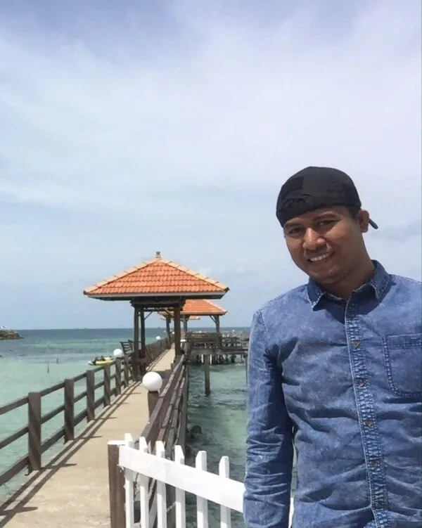 Potret narasumber atau jurnalis lapangan jepri.jpeg saat melakukan reportase investigasi mengenai pengawasan proyek infrastruktur dan perumahan di Tanjungpinang.