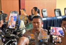 Kasus Penyekapan di Percetakan Mau Print: Polda Metro Jaya Tegaskan Proses Hukum Sesuai Prosedur Kabidhumas Polda Metro Jaya Kombes Pol Budi Hermanto saat memberikan keterangan pers mengenai penanganan kasus penyekapan di Senen.