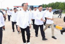 Luncurkan SiTaskin Pesisir di Galang, Pemkot Batam Targetkan Kesejahteraan Nelayan Wali Kota Batam Amsakar Achmad dan Wamen Kelautan Perikanan dalam peluncuran SiTaskin Pesisir di Sembulang.