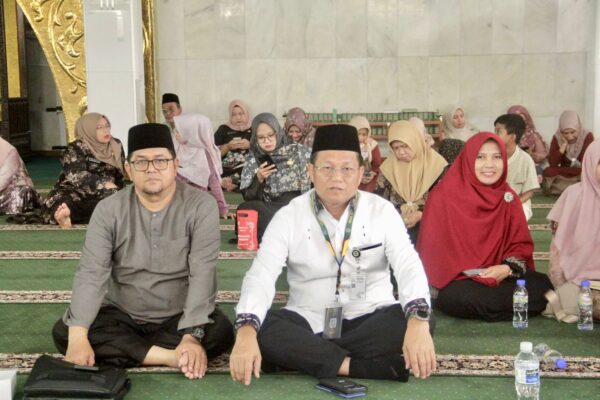 Sekda Batam Firmansyah memberikan dukungan kepada peserta Kafilah Batam di MTQ XII Kepri.