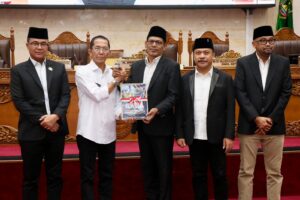 APBD Batam, Amsakar Achmad, DPRD Batam, KUA-PPAS 2027, Pertumbuhan Ekonomi Batam, Pemko Batam