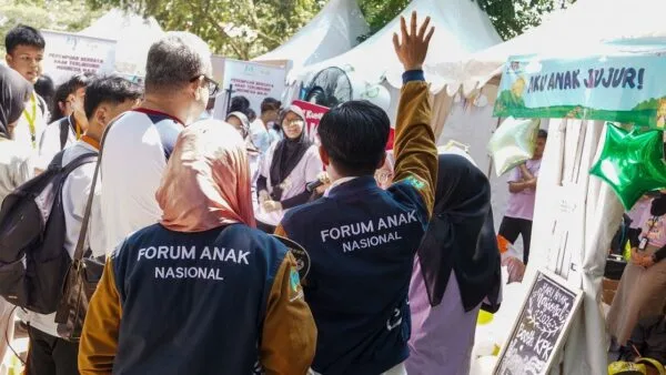 Suasana kegiatan edukasi antikorupsi KPK dalam peringatan Hari Anak Nasional di Universitas Indonesia.