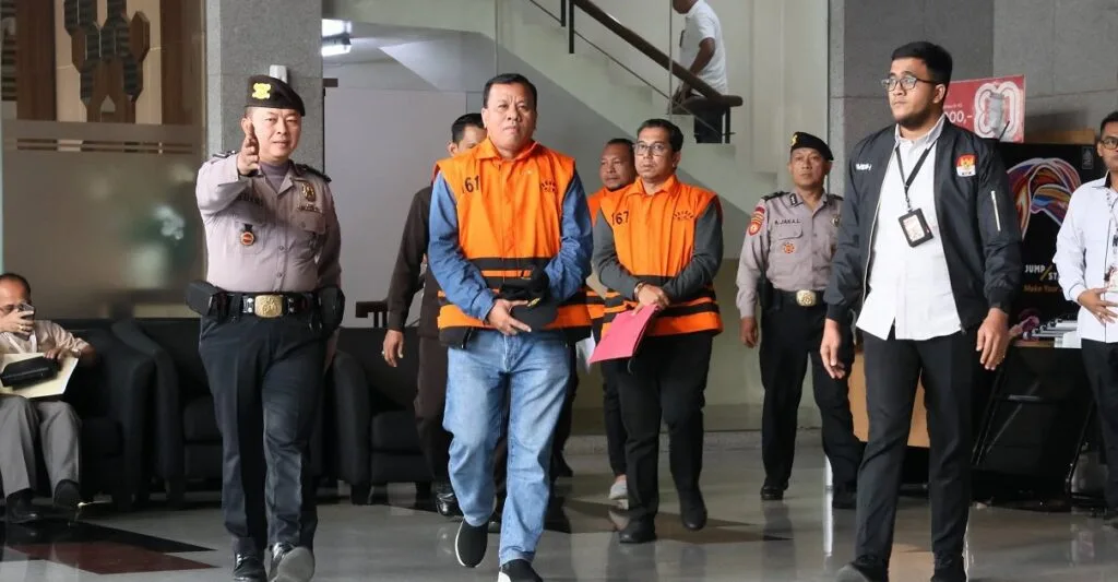 OTT KPK di Pemkab Kuansing, Bupati dan Sekda Jadi Tersangka Suap Jabatan Berkedok Mobil Mewah
