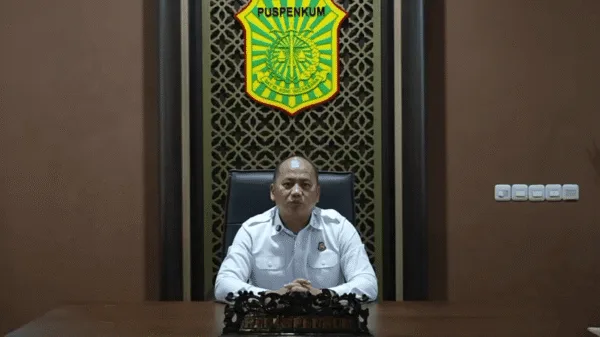 Kapuspenkum Kejagung Anang Supriatna saat memberikan keterangan pers mengenai pengunduran diri Jampidsus di Kantor Pusat Penerangan Hukum.