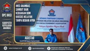 Ketua DPC HNSI Kabupaten Anambas, Agustar, saat memberikan keterangan terkait kebijakan BBM khusus nelayan.