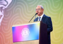 Cetak Sejarah! Hong Kong Jadi Tuan Rumah ‘Lions International Convention’ Ketua HKTB Dr Peter Lam saat memberikan sambutan di panggung utama opening ceremony 108th Lions International Convention di AsiaWorld-Expo Hong Kong.