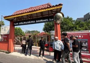 Polisi Ringkus Pelaku Teror Bom di SDN Srengseng Sawah Jaksel