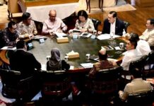 Pertemuan Hambalang, Presiden Prabowo dan DEN Bahas Penguatan Ekonomi Nasional Presiden Prabowo Subianto memimpin diskusi bersama Ketua DEN Luhut Binsar Pandjaitan dan jajaran menteri di Hambalang.