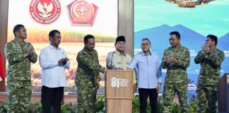 Dari B50 hingga Industri Nasional, Presiden Prabowo: Indonesia Bangsa yang Bangkit Presiden Prabowo Subianto saat memberikan sambutan pada acara Panen Raya Serentak di Kabupaten Malang.