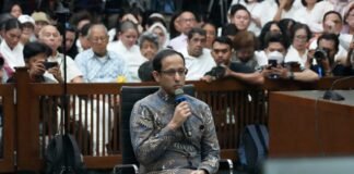 Nadiem Makarim Divonis 10 Tahun Penjara dan Uang Pengganti Rp809 Miliar Suasana persidangan pembacaan putusan vonis 10 tahun penjara terhadap terdakwa Nadiem Makarim di Pengadilan Tipikor Jakarta Pusat.