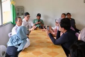 Wali Kota Batam Amsakar Achmad memberikan klarifikasi terkait peran RT dan RW dalam pemutakhiran data pajak