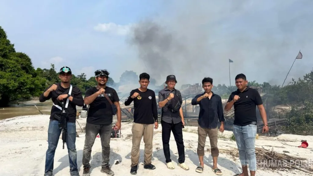 Polres Kampar Ringkus Dua Pelaku Tambang Emas Ilegal di Gunung Sahilan