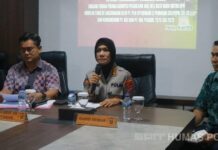 Selidiki Kasus Batu Bara PLTU Ombilin, Polda Sumbar Pegang LHP BPK RI Kabid Humas Polda Sumbar Kombes Pol Susmelawati Rosya saat memberikan keterangan pers mengenai dugaan korupsi PLTU Ombilin.