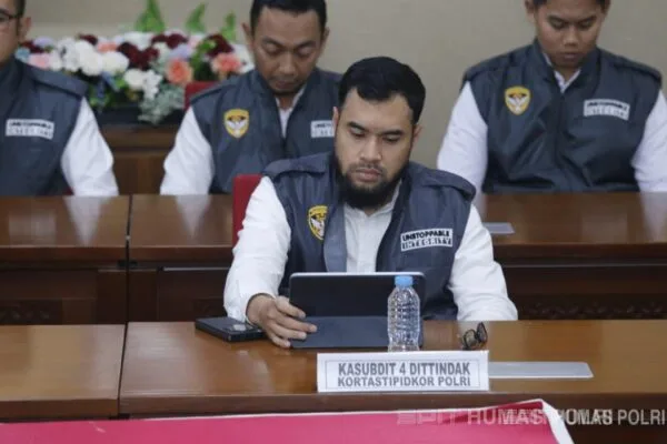 Konferensi pers pengungkapan kasus korupsi pembiayaan pengadaan batu bara oleh Kortastipidkor Polri di Jakarta.