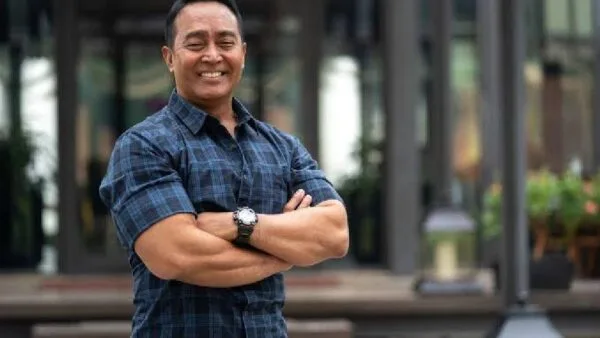 Jenderal TNI (Purn.) Andika Perkasa memberikan keterangan pers mengenai peningkatan kepuasan masyarakat terhadap institusi Polri berdasarkan survei Litbang Kompas.