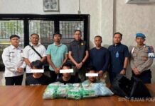 Polres Bengkalis Gagalkan Peredaran 8 Kilogram Sabu dan 5.000 Butir Ekstasi Barang bukti 8 kilogram sabu dan 5.000 butir ekstasi hasil sitaan Polres Bengkalis.