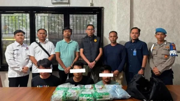 Barang bukti 8 kilogram sabu dan 5.000 butir ekstasi hasil sitaan Polres Bengkalis.