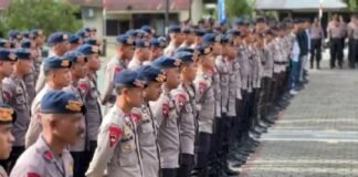 Jaga Kamtibmas, 1.246 Personel Gabungan Amankan Demo Ojol dan Mahasiswa di Monas-DPR Ratusan personel kepolisian Polda Metro Jaya saat melaksanakan apel gelar pasukan pengamanan aksi unjuk rasa di Jakarta Pusat.
