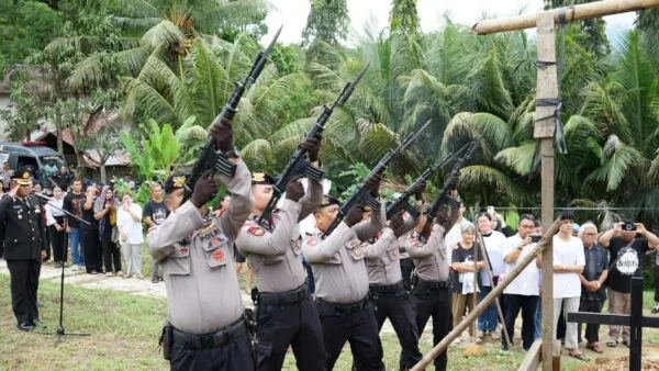 Polres Bengkayang, Upacara Pemakaman, Aiptu Markus, Berita Duka, Polda Kalbar