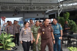 Jajaran Forkopimda Kabupaten Karimun berkumpul bersama dalam agenda penguatan sinergitas di Meral.