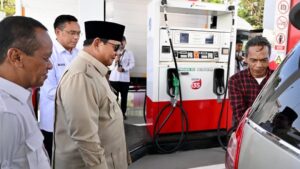 Presiden Prabowo Subianto saat melakukan peluncuran resmi Biodiesel B50 di Karawang.
