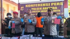 Barang bukti puluhan butir amunisi ilegal hasil sitaan Polresta Jayapura Kota.