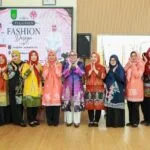 Ketua Dekranasda Kota Batam Erlita Amsakar membuka pelatihan desain fesyen di Gedung Dekranasda Batam