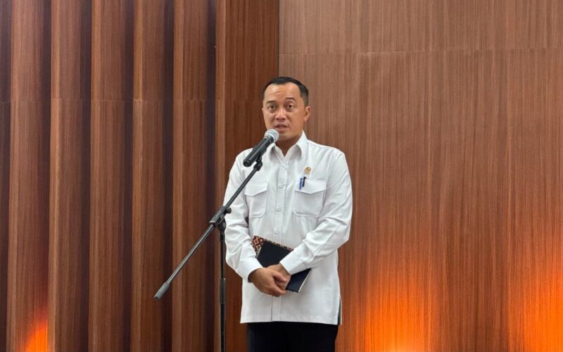 Menteri Sekretaris Negara Prasetyo Hadi memberikan keterangan pers terkait penambahan kuota undangan HUT ke-81 RI di Gedung DPR/MPR RI.